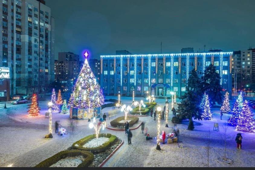 Роскошная 3К Квартира 170М2 На Оболонской Набережной Kiev Bagian luar foto